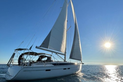 Sailing yacht charter in the Sporades Aegean Sea